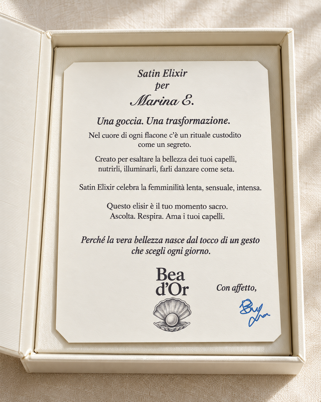 Esempio di cartoncino con dedica nominativa nel cofanetto Bea d’Or
